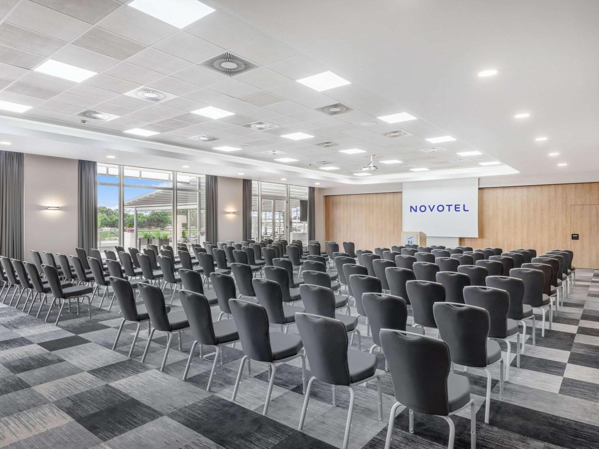 Novotel Szeged Ngoại thất bức ảnh